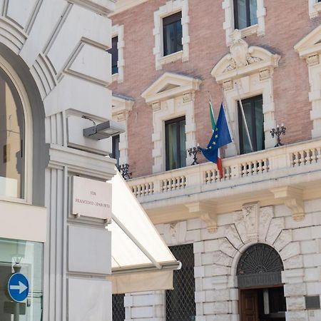 Apartmán Relais Palazzo Olimpia - Corso Vittorio Emanuele Salerno Exteriér fotografie