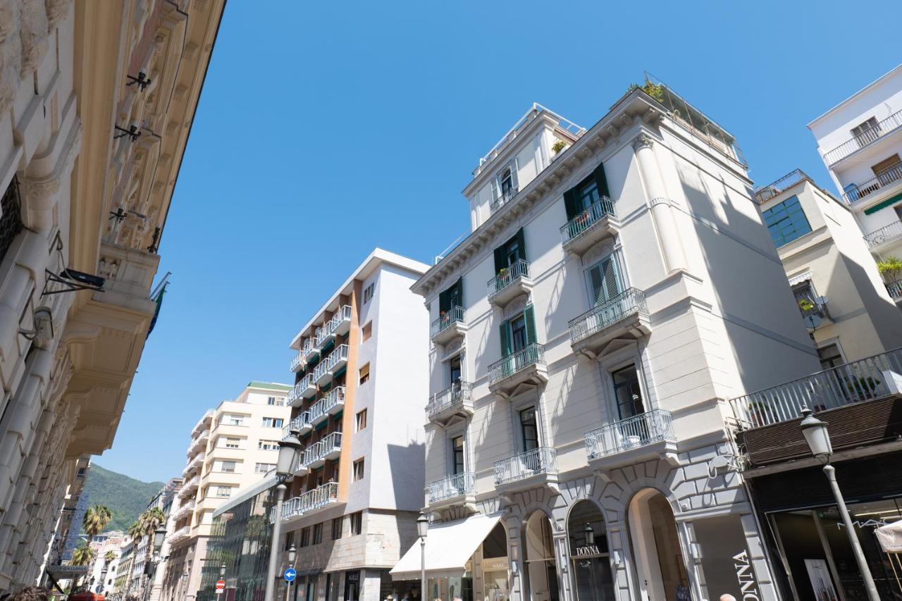 Apartmán Relais Palazzo Olimpia - Corso Vittorio Emanuele Salerno Exteriér fotografie